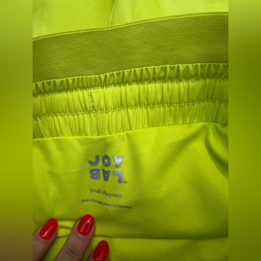 Joylab Women's Neon Lime Drawstring Pleated Athletic Shorts - Picture 4 of 4